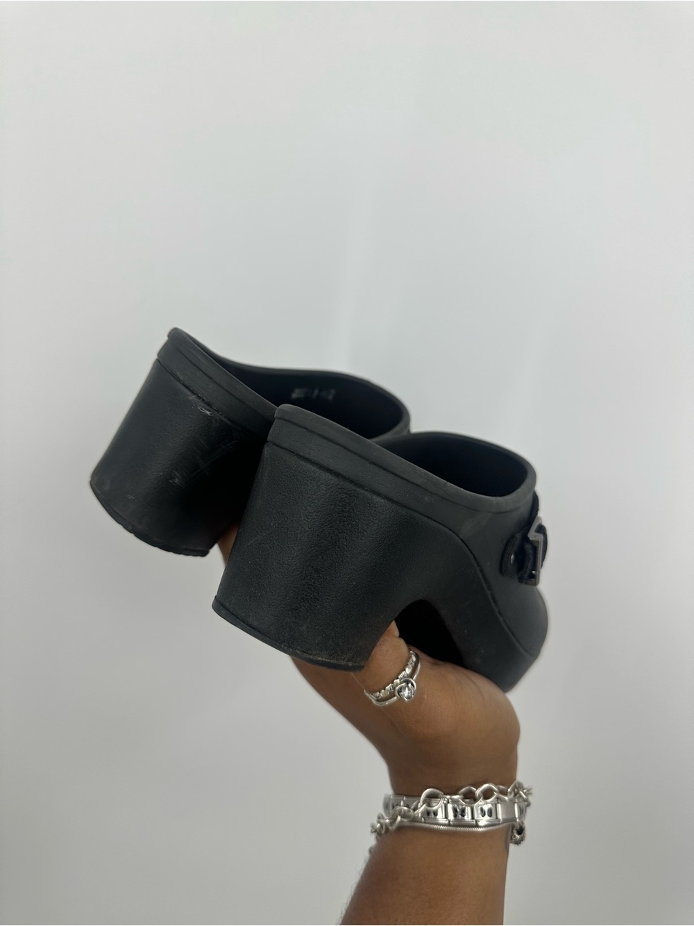 Crocs Black Sarah Clog Mule Size Women's 7 Platforms Chunky Grunge - Picture 5 of 10